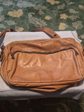 Classic Tan Leather Messenger Bag with Front Zip Pocket